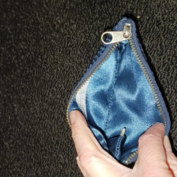 American Eagle wristlet - Picture 2 of 3